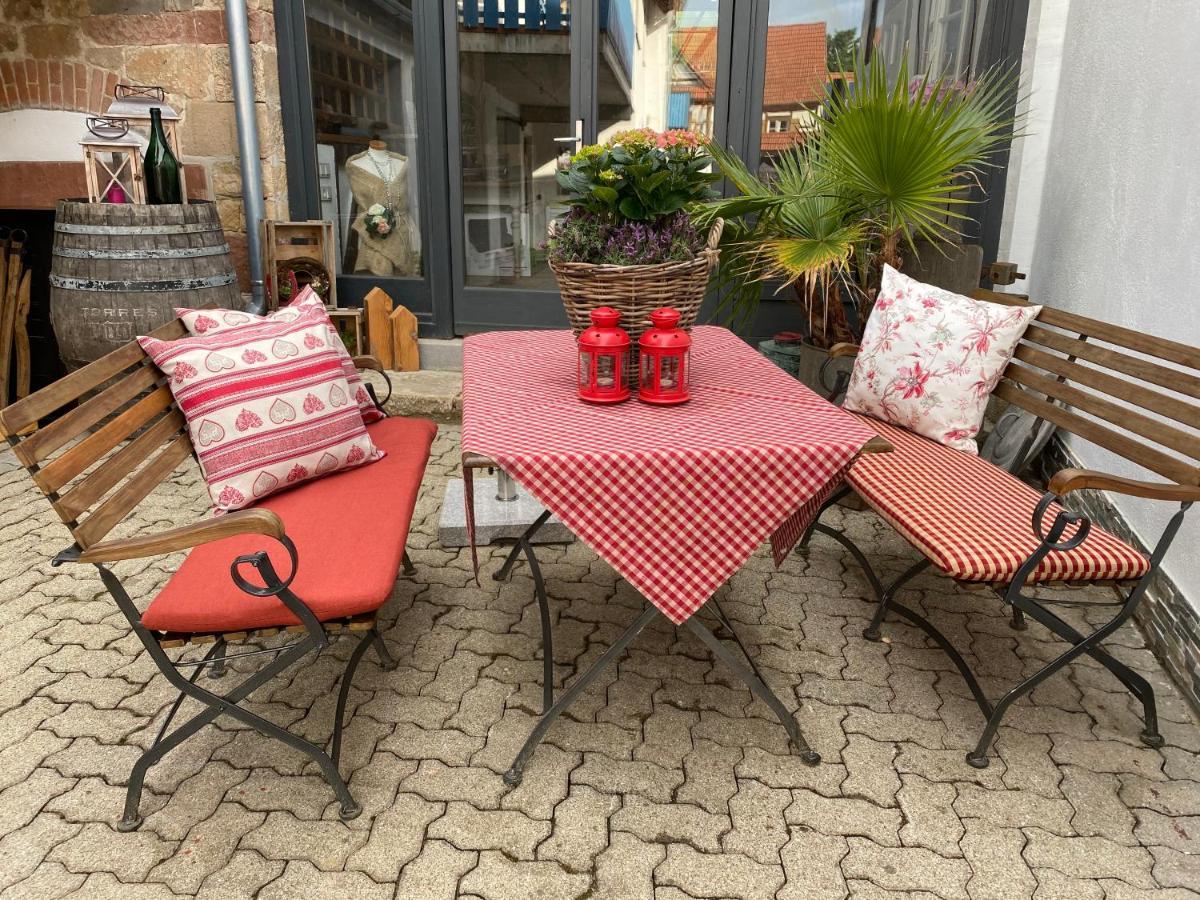 Gaestehaus Sellemols Ferienwohnung Korbmacher Heuchelheim-Klingen ภายนอก รูปภาพ