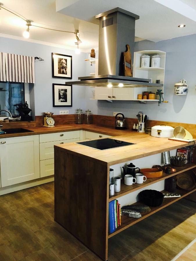 Gaestehaus Sellemols Ferienwohnung Korbmacher Heuchelheim-Klingen ภายนอก รูปภาพ