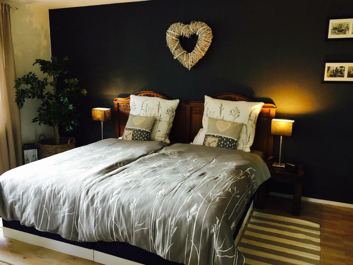 Gaestehaus Sellemols Ferienwohnung Korbmacher Heuchelheim-Klingen ภายนอก รูปภาพ