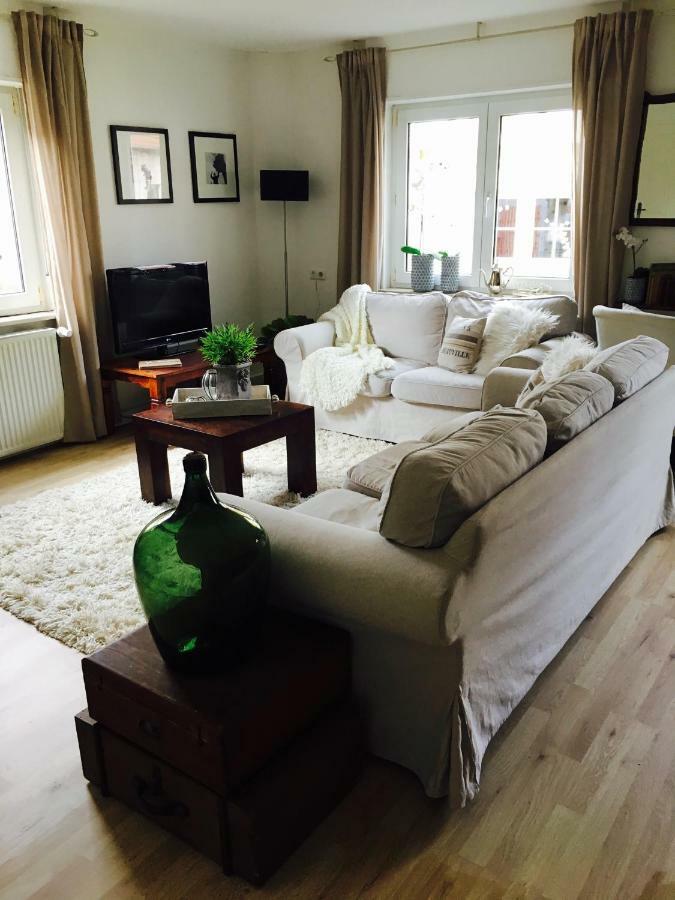 Gaestehaus Sellemols Ferienwohnung Korbmacher Heuchelheim-Klingen ภายนอก รูปภาพ