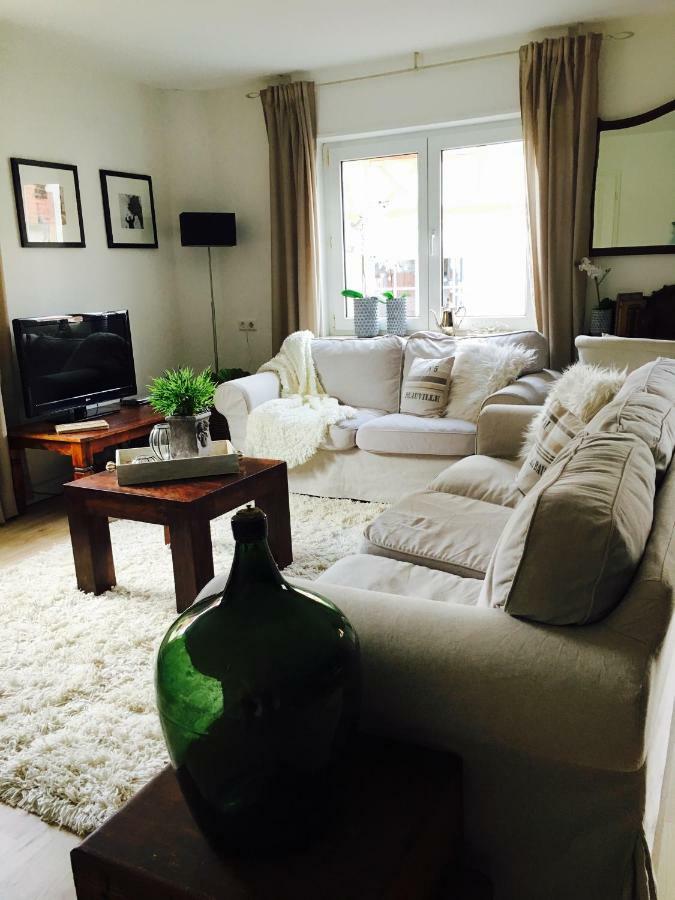 Gaestehaus Sellemols Ferienwohnung Korbmacher Heuchelheim-Klingen ภายนอก รูปภาพ